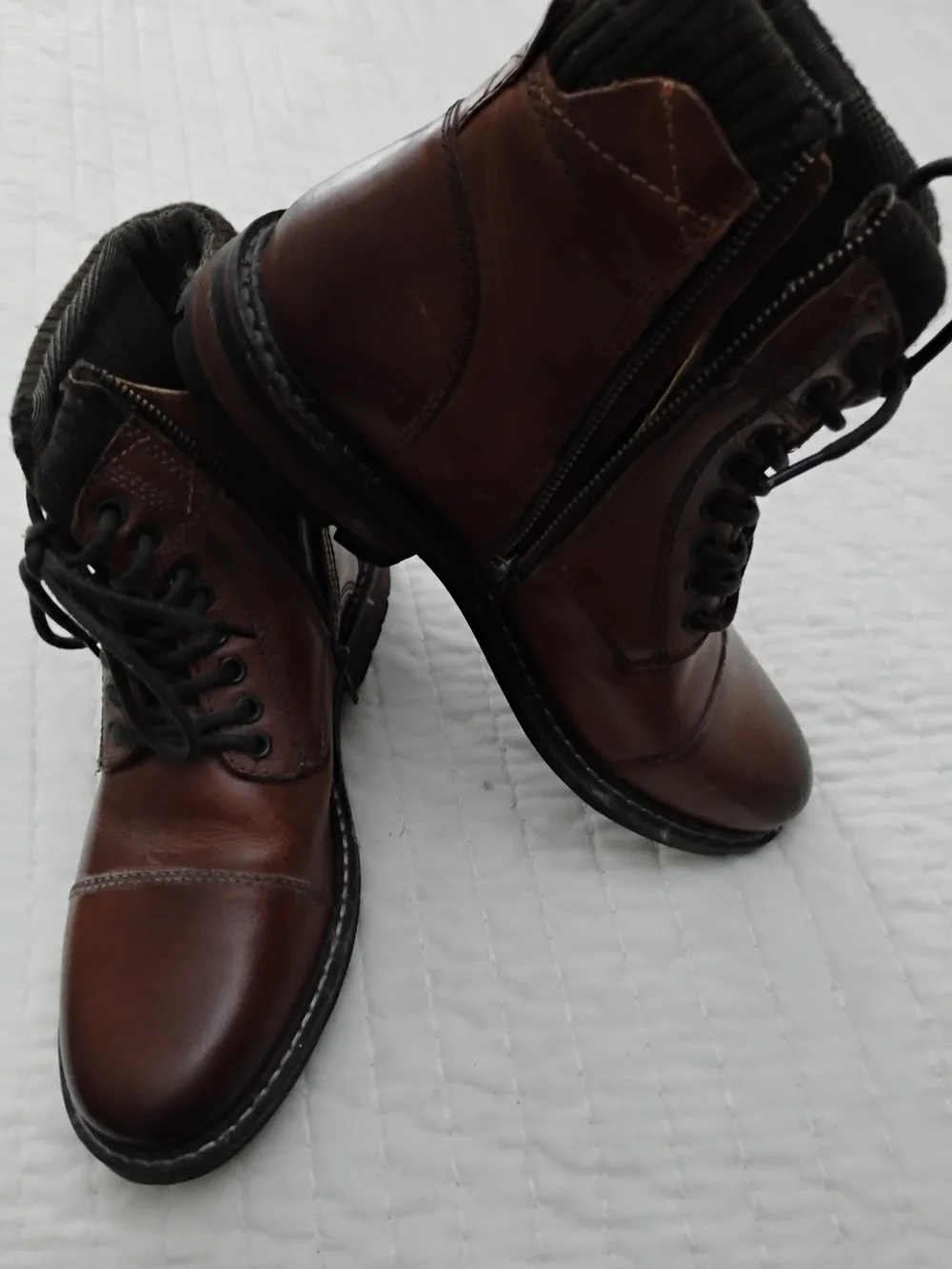 Men's Brown Leather Lace-Up Ankle Boots with Quilted Collar